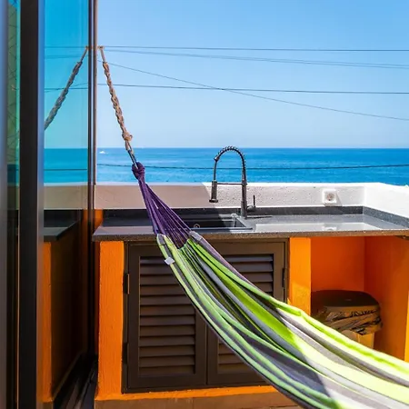 Yellowwave By Clubprometheus - Boutique & Surf Retreat * Paul do Mar (Madeira)